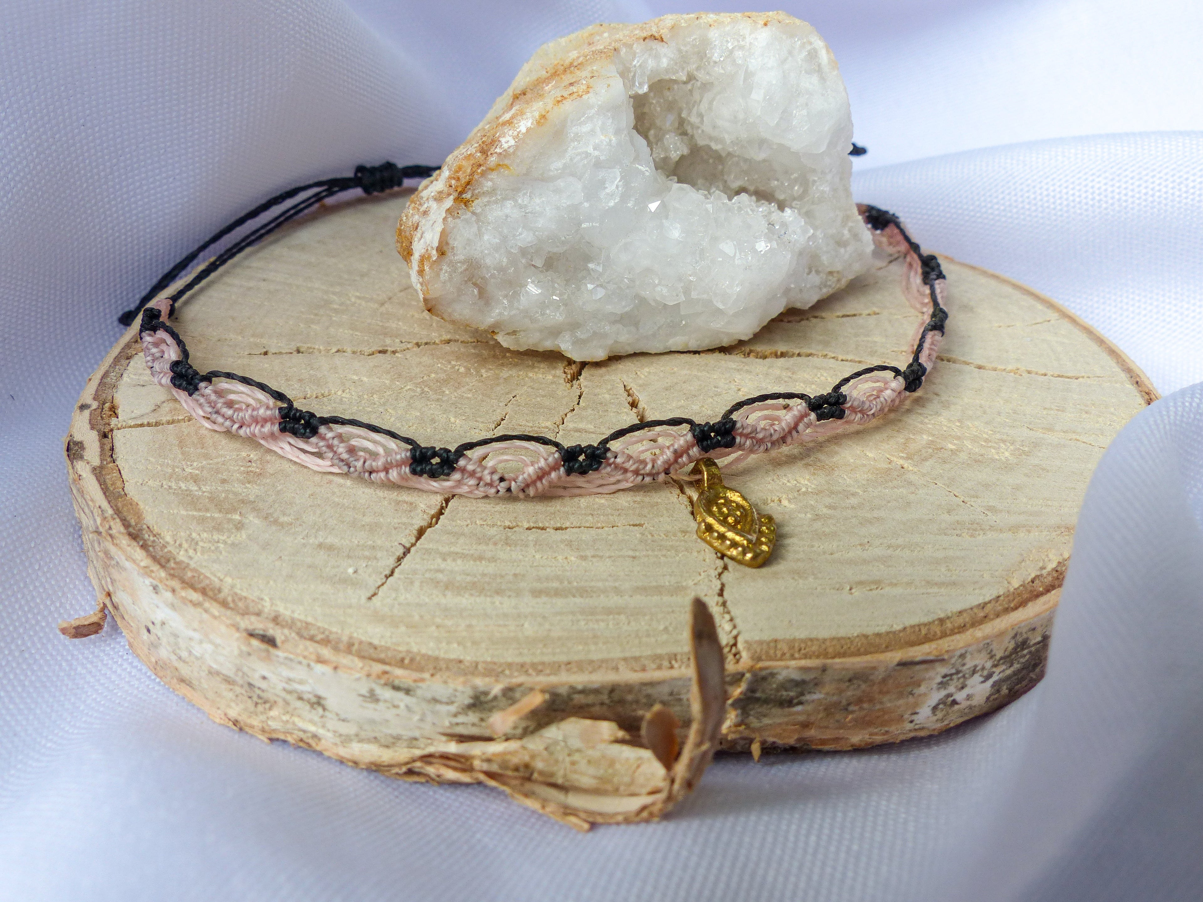 Makramee Fußkette - Leichtigkeit, Boho & feminine Eleganz